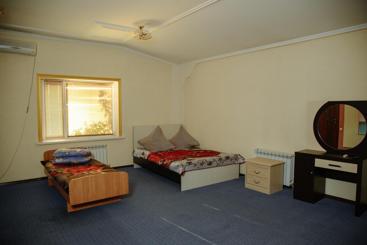 Hostel Wigwam Oral Bagian luar foto